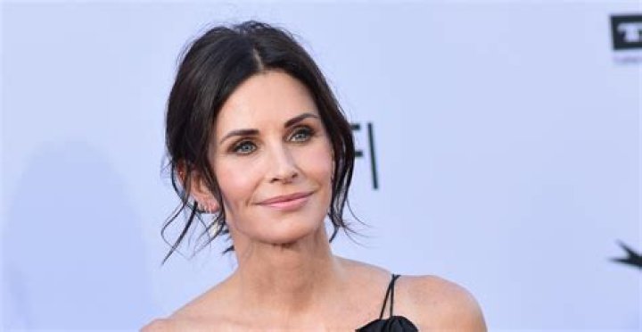 10 Celebrities Who Allegedly Smell Bad