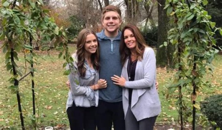 A Glance At Beth Shuey - Bio, Net Worth, Husband and Children