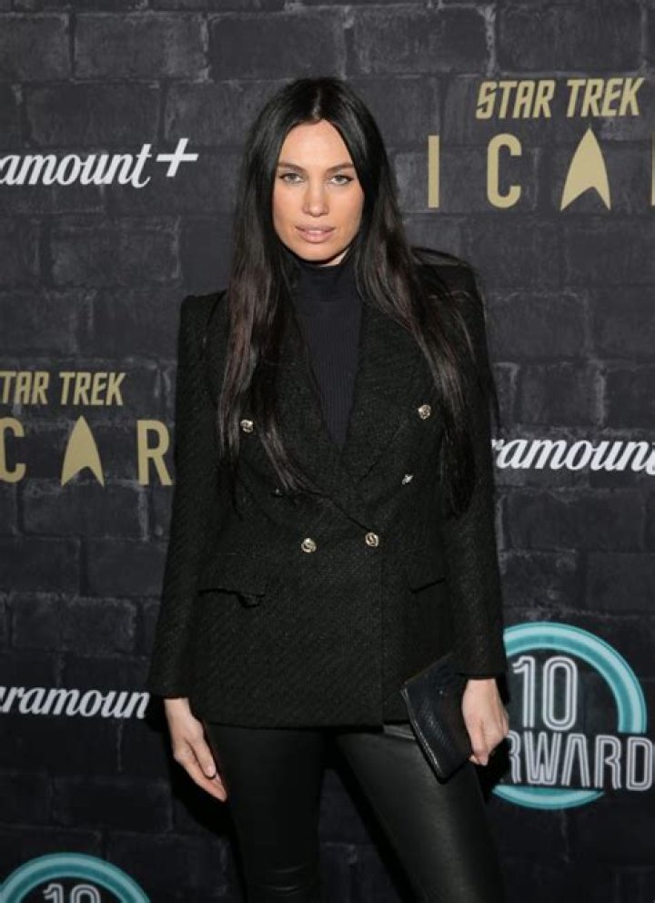 Alina Puscau Net Worth - Wiki, Age, Weight and Height, Relationships, Family, and More