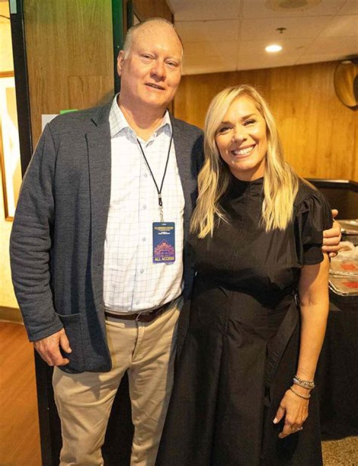 Andrea Navedo Married, Husband, Ethnicity, Family, Net Worth, Bio