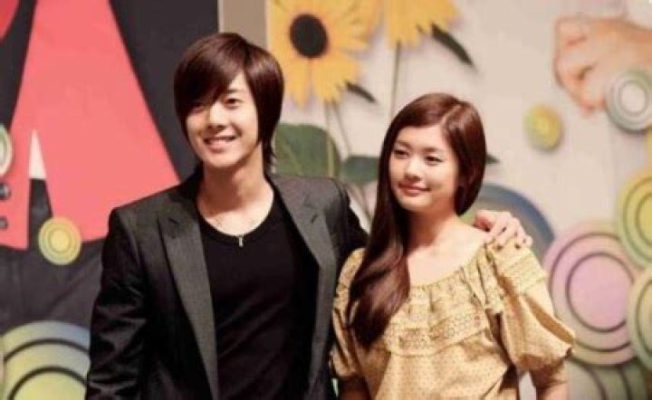 Are Korean Superstars Jung So-min And Kim Hyun-Joong Dating Each Other? Find Out Their Relationship Status