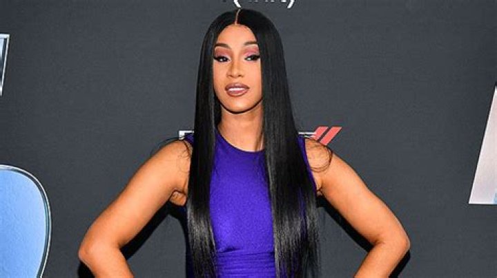 Cardi B Shows Off Natural Hair