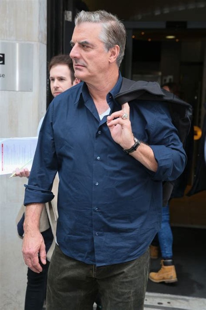 Chris Noth is looking good at 63 and Sarah Jessica Parker notices