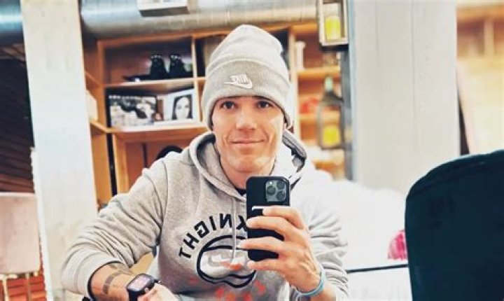 Chris Zylka Pets - Celebrity Pets