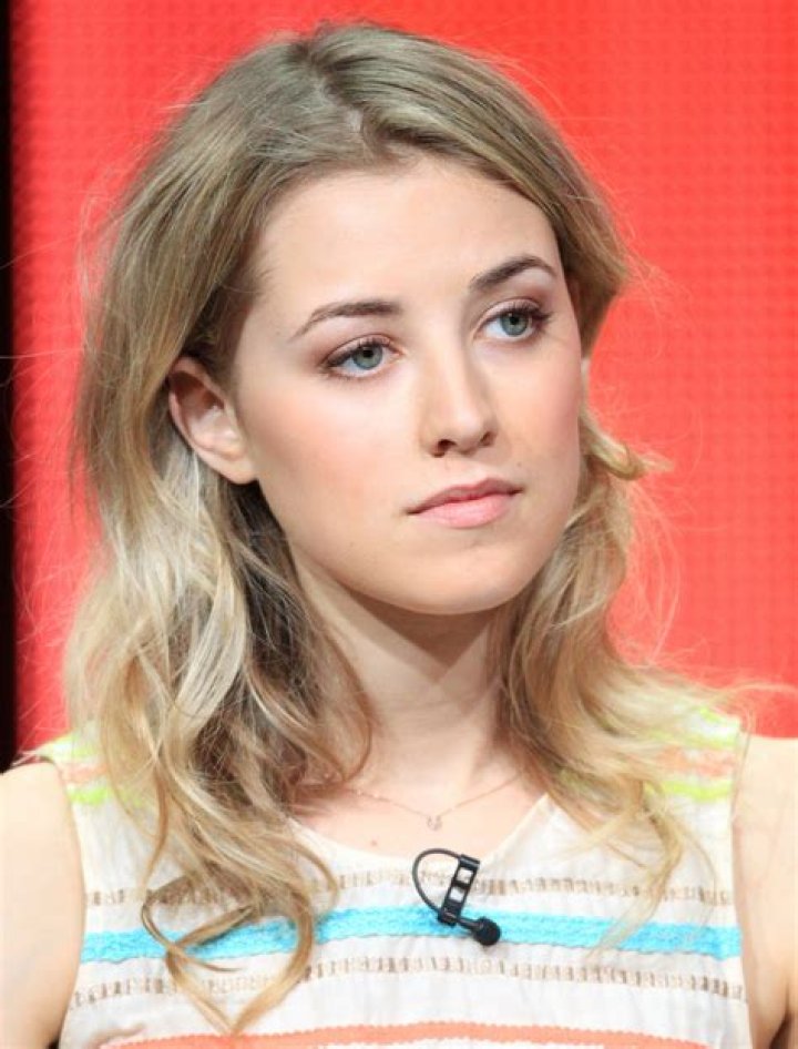 Ella Rae Peck Net Worth - Wiki, Age, Weight and Height, Relationships, Family, and More