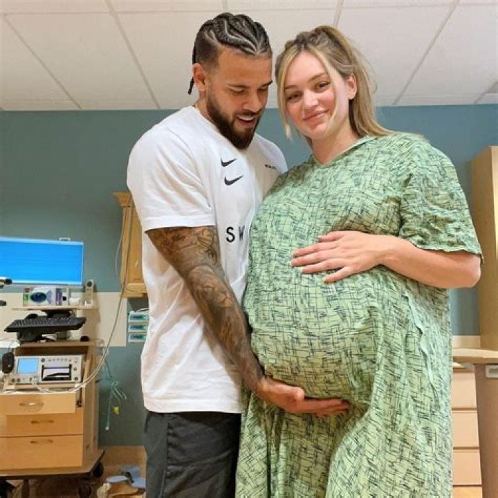 Fans Suspect Taylor Selfridge Pregnant Again After New Video Surfaces