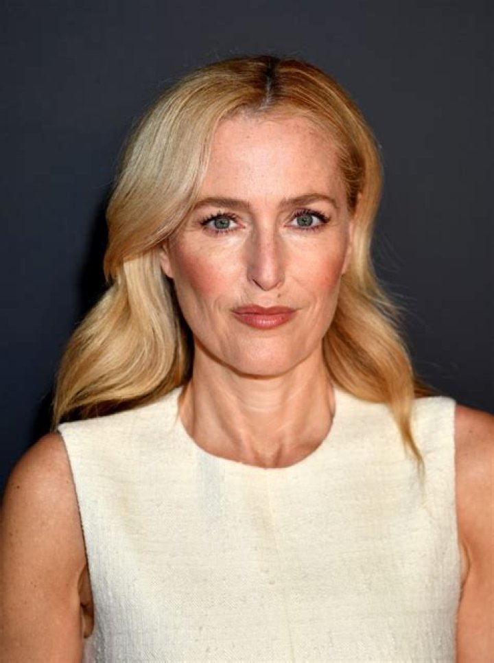 Gillian Anderson Net Worth - Wiki, Age, Weight and Height, Relationships, Family, and More