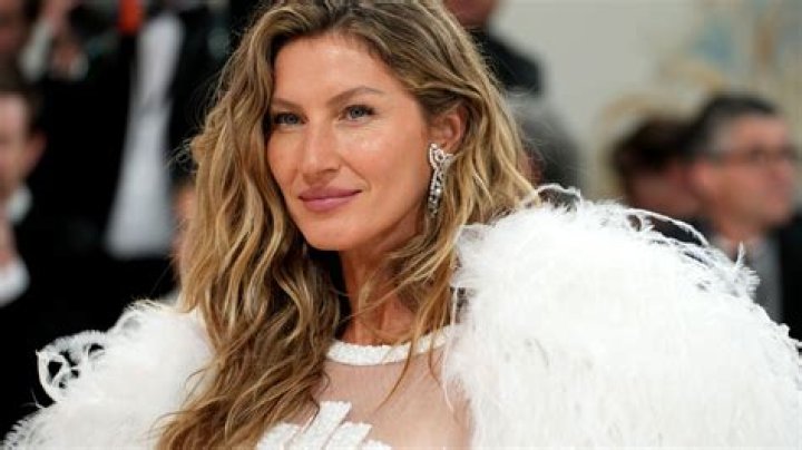 Gisele Bündchen Net Worth - Wiki, Age, Weight and Height, Relationships, Family, and More