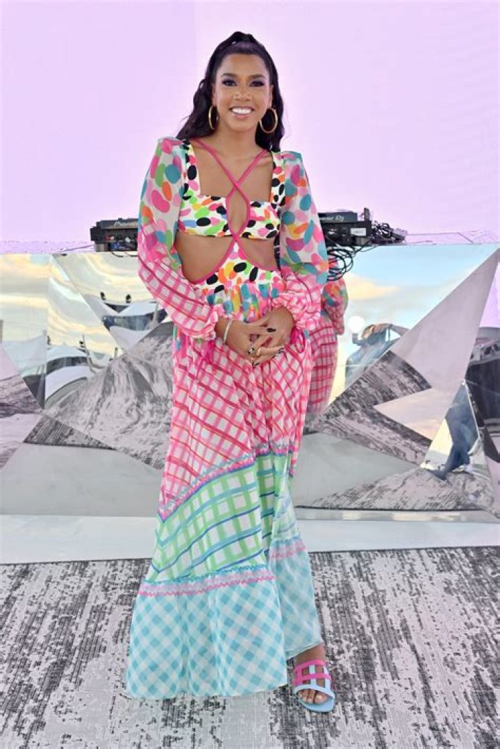 Hannah Bronfman Net Worth - Wiki, Age, Weight and Height, Relationships, Family, and More