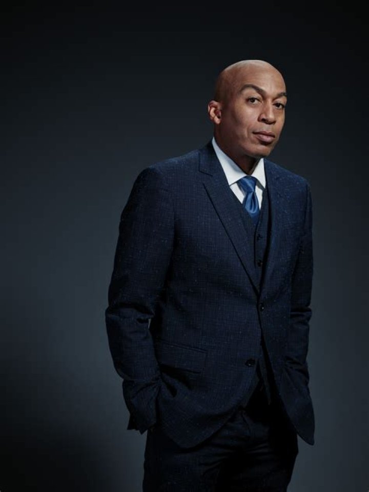 James Lesure, an American TV actor is best known for appearing in For Your Love, Las Vegas, and Good Girls.