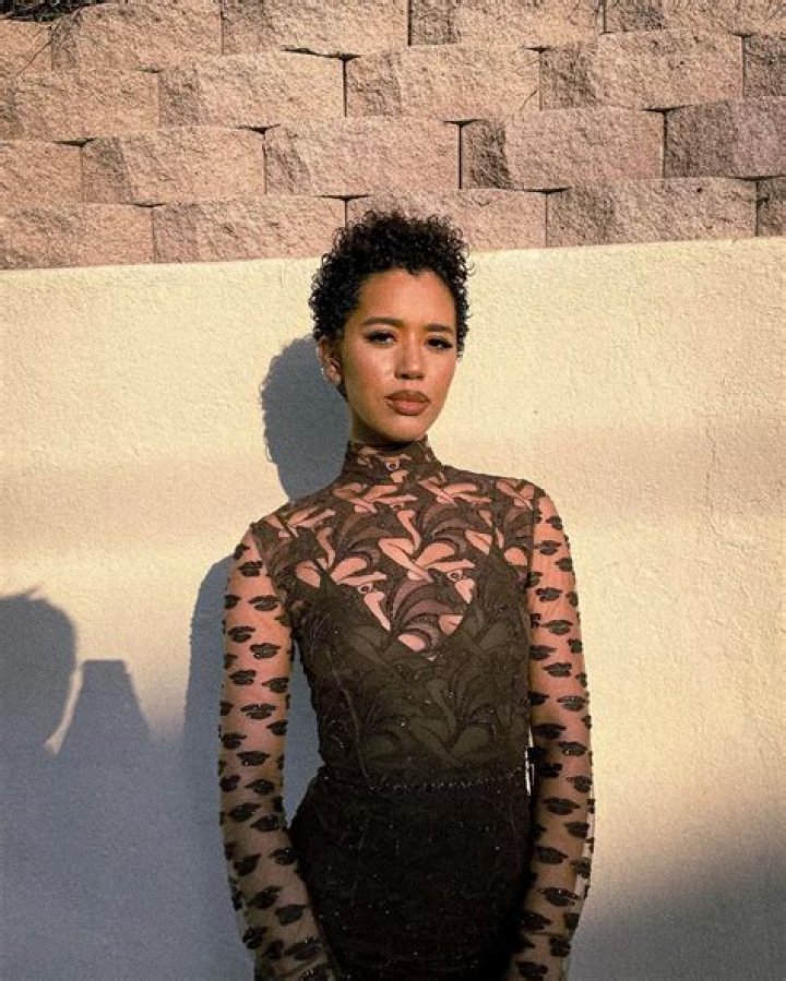 Jasmin Savoy Brown Pets - Celebrity Pets