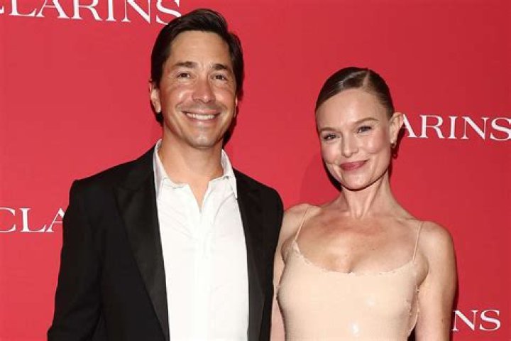 Kate Bosworth & Justin Long are probably engaged & ‘she can’t wait to marry him’