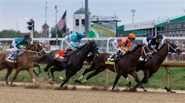 Kate Gosselin’s Kentucky Derby style: hooker-wear or just horrible?