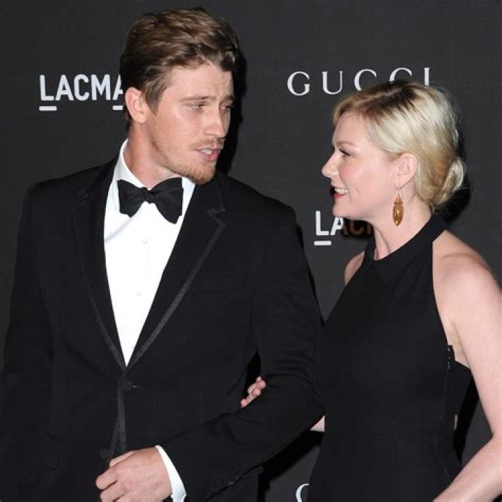 Kirsten Dunst & Garrett Hedlund have broken up after four years together