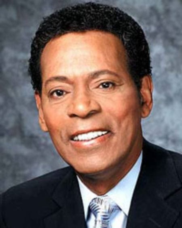 Know the Relationship Status of KTLA Host and Actor, Larry McCormick and His Net Worth