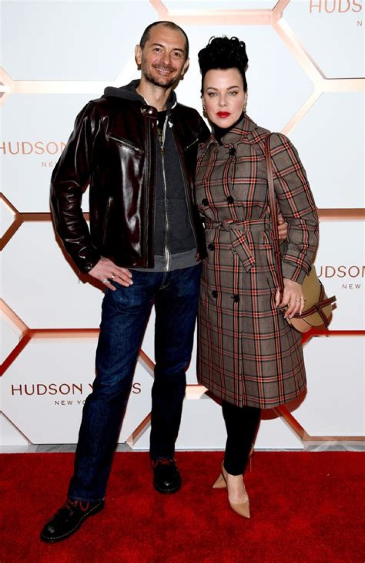 Know the Secret of Debi Mazar & her Husband Gabriele Corcos Married Life! Also know her Net Worth
