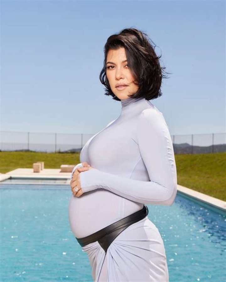 Kourtney Kardashian Reveals Pregnancy Update in 'The Kardashians' Trailer