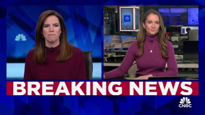 NBC’s Josh Elliott Proposes to News Anchor Girlfriend