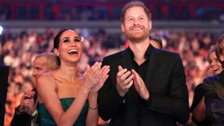 Prince William is ‘past the angry stage’ & ‘can’t be bothered’ with the Sussexes