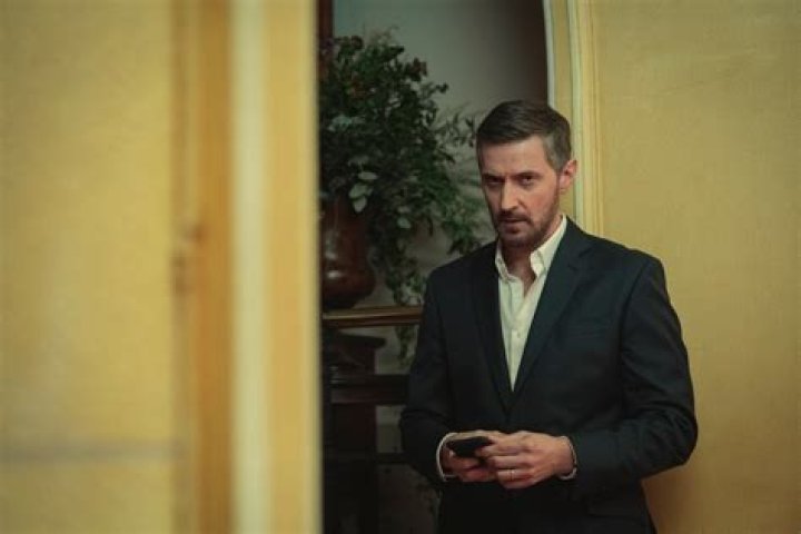 Richard Armitage age, relationship status, Instagram, roles, and everything about the Obsession star