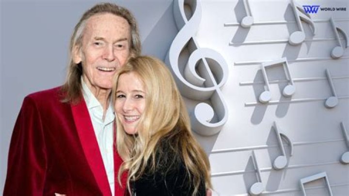 Sarah Lateiner Wiki, Age, Husband, Net Worth, Now