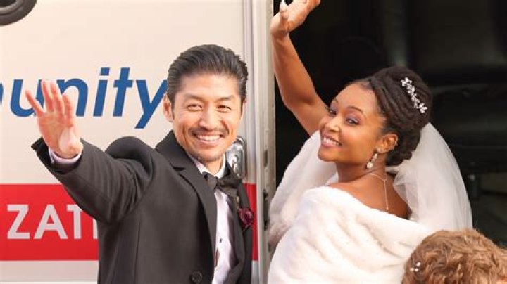 Sasha Roiz Married, Wife, Partner, Girlfriend, Dating, Gay, Family