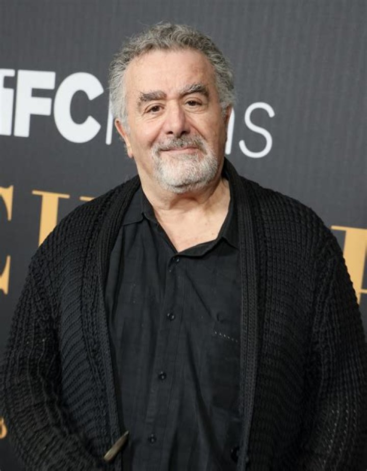 Saul Rubinek Net Worth - Wiki, Age, Weight and Height, Relationships, Family, and More