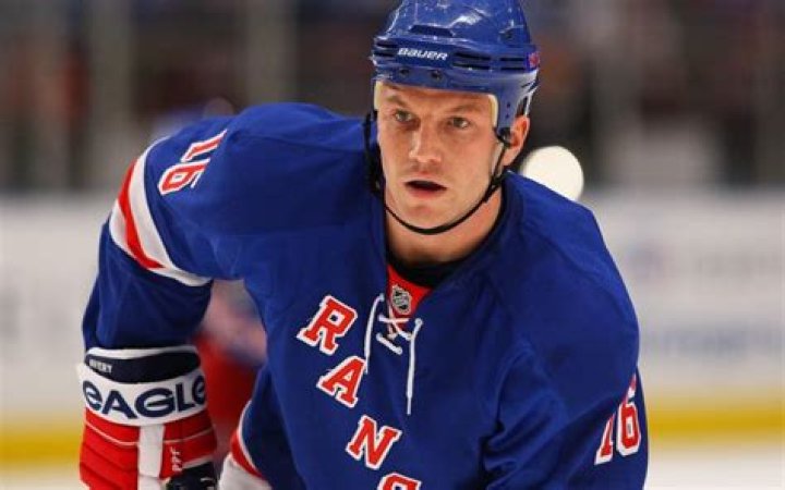 Sean Avery Net Worth - Wiki, Age, Weight and Height, Relationships, Family, and More