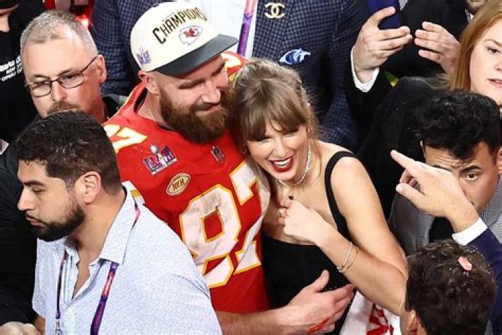 Super Bowl: Taylor Swift and Travis Kelce serenade each other at the after party