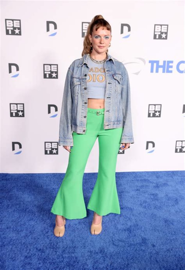 Tove Lo Net Worth - Wiki, Age, Weight and Height, Relationships, Family, and More