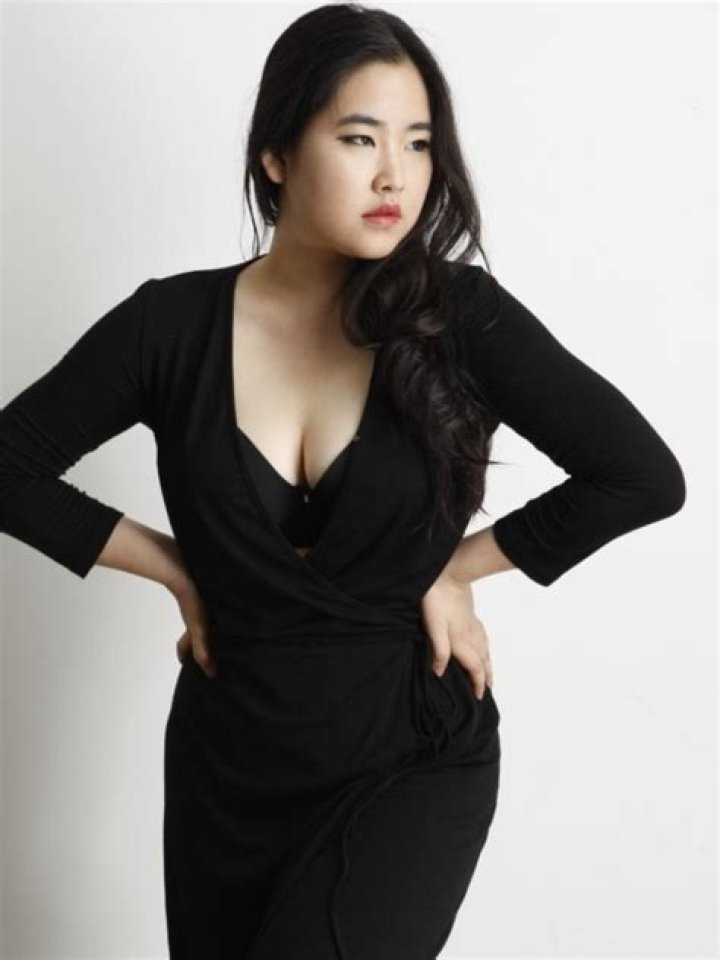 Who is the Famous South-Korean Plus-Sized Model, Jin Baek Dating? Know Her Relationship Status and NetWorth