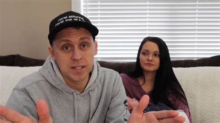 Who Is You Tuber Roman Atwood's Former Wife Shanna Riley Dating To?